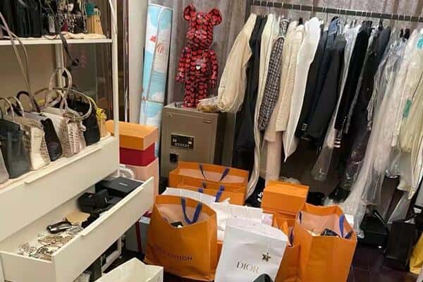 锡林郭勒苏尼特左回收一线品牌衣服
